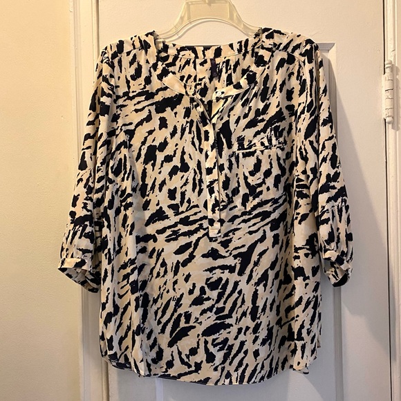NYDJ Tops - NYDJ- Three Quarter Sleeve Printed Pintucked Back Blouse - NWT 1X